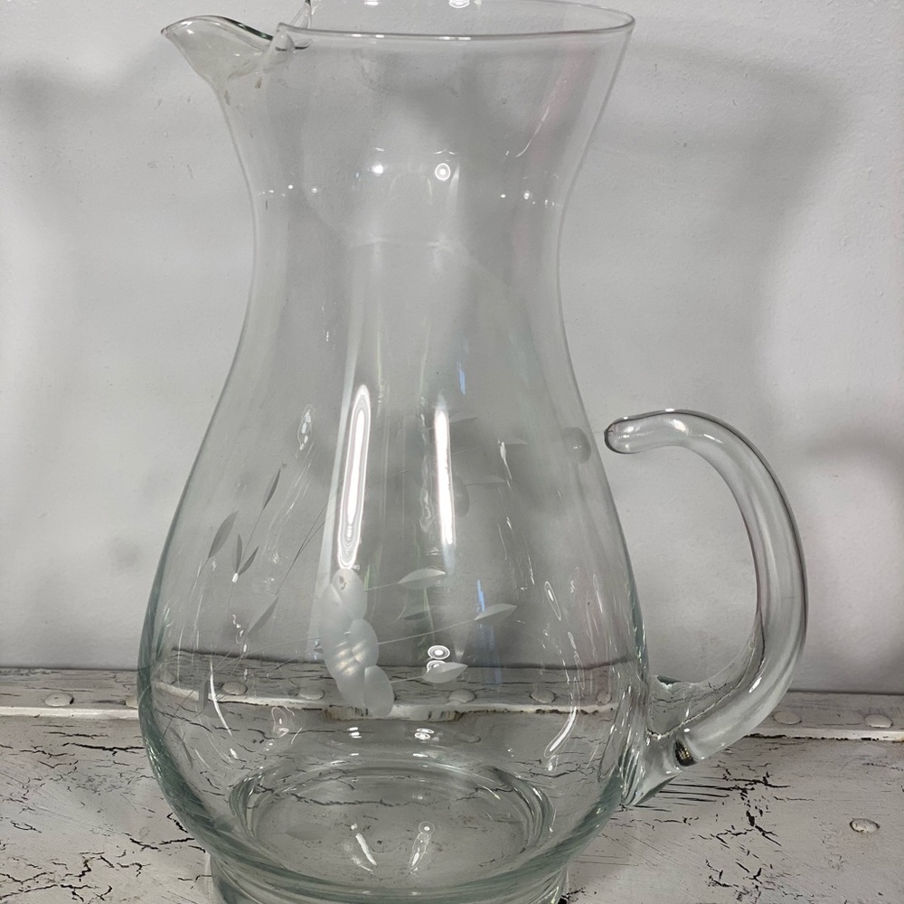 1 Princess House Heritage 72 oz Pitcher